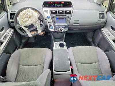 Zdjęcie 8 z 12 samochodu: 2014 TOYOTA PRIUS V THREE VIN:JTDZN3EU2E3319671 - miniatura