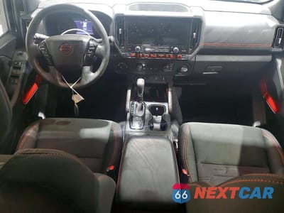 Zdjęcie 8 z 12 samochodu: 2025 NISSAN FRONTIER PRO-4X VIN:1N6ED1EK2SN611970 - miniatura