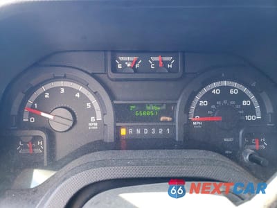 Zdjęcie 8 z 10 samochodu: 2015 FORD ECONOLINE E350 SUPER DUTY CUTAWAY VAN VIN:1FDEE3FL9FDA17581 - miniatura