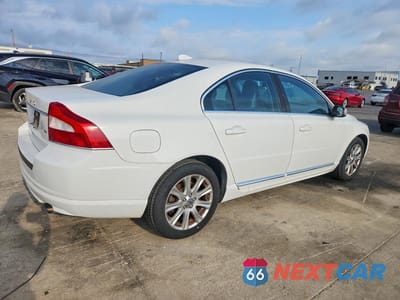 Trzecie zdjęcie samochodu z tyłu: 2010 VOLVO S80 3.2 VIN:YV1960AS2A1130275 - miniatura