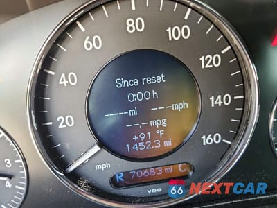 Zdjęcie 9 z 12 samochodu: 2007 MERCEDES-BENZ CLK 550 VIN:WDBTJ72H07F207449 - miniatura
