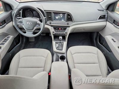 Zdjęcie 8 z 12 samochodu: 2017 HYUNDAI ELANTRA SE VIN:KMHD84LF2HU190580 - miniatura