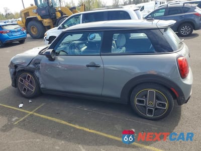 Drugie zdjęcie samochodu z przodu: 2022 MINI COOPER SE VIN:WMW13DJ04N2R09742 - miniatura
