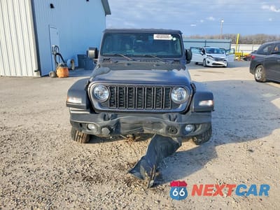 Piąte zdjęcie samochodu w środku: 2024 JEEP WRANGLER SPORT VIN:1C4PJXDN8RW306917 - miniatura