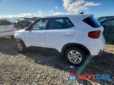 Drugie zdjęcie samochodu z przodu: 2022 HYUNDAI VENUE SE VIN:KMHRB8A38NU147347 - miniatura