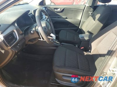 Zdjęcie 7 z 12 samochodu: 2023 KIA RIO S VIN:3KPA25AD6PE627803 - miniatura