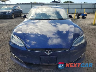 Piąte zdjęcie samochodu w środku: 2018 TESLA MODEL S VIN:5YJSA1E29JF285709 - miniatura