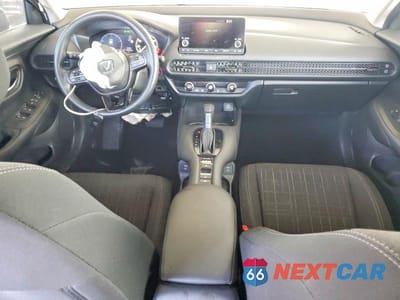 Zdjęcie 8 z 11 samochodu: 2024 HONDA HR-V LX VIN:3CZRZ1H31RM734927 - miniatura