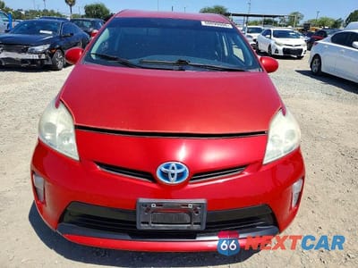 Piąte zdjęcie samochodu w środku: 2014 TOYOTA PRIUS TWO VIN:JTDKN3DU9E1775939 - miniatura