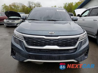 Piąte zdjęcie samochodu w środku: 2021 KIA SELTOS S VIN:KNDEUCAA8M7163737 - miniatura