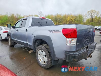 Drugie zdjęcie samochodu z przodu: 2010 TOYOTA TUNDRA DOUBLE CAB SR5 VIN:5TFUY5F1XAX138175 - miniatura