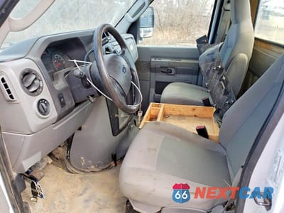 Zdjęcie 7 z 12 samochodu: 2015 FORD ECONOLINE E450 SUPER DUTY CUTAWAY VAN VIN:1FDXE4FS7FDA12496 - miniatura