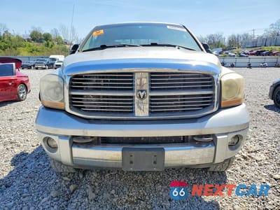 Piąte zdjęcie samochodu w środku: 2006 DODGE RAM 3500 ST VIN:3D3LX38C66G144544 - miniatura