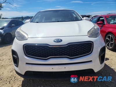 Piąte zdjęcie samochodu w środku: 2018 KIA SPORTAGE LX VIN:KNDPM3AC5J7471115 - miniatura