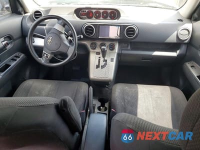 Zdjęcie 8 z 14 samochodu: 2009 TOYOTA SCION XB VIN:JTLKE50E591075954 - miniatura