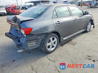 Trzecie zdjęcie samochodu z tyłu: 2013 TOYOTA COROLLA S VIN:2T1BU4EE2DC073701 - miniatura