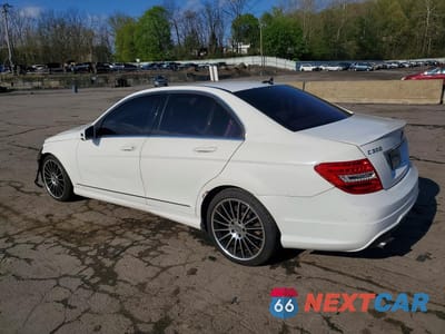 Drugie zdjęcie samochodu z przodu: 2013 MERCEDES-BENZ C 300 4MATIC VIN:WDDGF8AB5DR243239 - miniatura