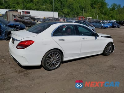 Trzecie zdjęcie samochodu z tyłu: 2017 MERCEDES-BENZ C 300 VIN:55SWF4JB9HU219339 - miniatura