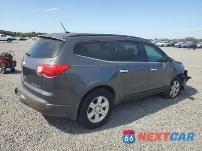 Trzecie zdjęcie samochodu z tyłu: 2010 CHEVROLET TRAVERSE LT VIN:1GNLRFED8AS115380 - miniatura