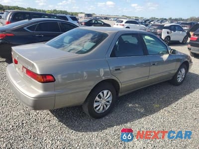 Trzecie zdjęcie samochodu z tyłu: 1998 TOYOTA CAMRY LE VIN:4T1BG22K0WU342270 - miniatura