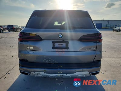Zdjęcie 6 z 12 samochodu: 2025 BMW X5 XDRIVE40I VIN:5UX23EU01S9Y95373 - miniatura