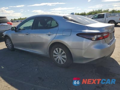 Drugie zdjęcie samochodu z przodu: 2022 TOYOTA CAMRY LE VIN:4T1C31AKXNU582632 - miniatura