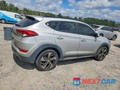 Trzecie zdjęcie samochodu z tyłu: 2018 HYUNDAI TUCSON VALUE VIN:KM8J3CA26JU714444 - miniatura