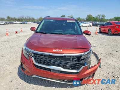 Piąte zdjęcie samochodu w środku: 2022 KIA SELTOS SX VIN:KNDETCA24N7237653 - miniatura