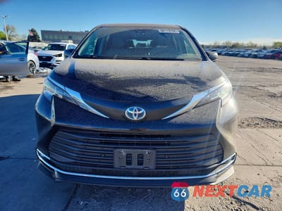 Piąte zdjęcie samochodu w środku: 2022 TOYOTA SIENNA XLE VIN:5TDYRKEC6NS126407 - miniatura