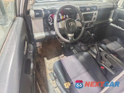 Zdjęcie 8 z 13 samochodu: 2007 TOYOTA FJ CRUISER BASE VIN:JTEBU11F570086448 - miniatura