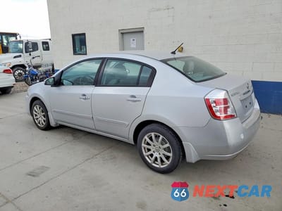 Drugie zdjęcie samochodu z przodu: 2010 NISSAN SENTRA 2.0 VIN:3N1AB6AP0AL693396 - miniatura