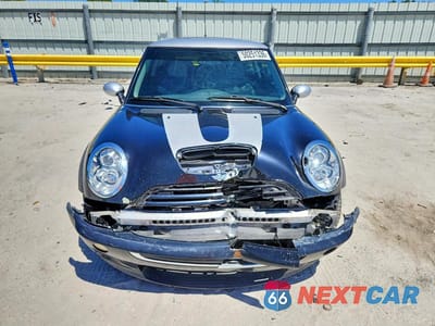 Piąte zdjęcie samochodu w środku: 2006 MINI COOPER S VIN:WMWRE33536TN25334 - miniatura