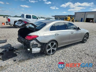 Trzecie zdjęcie samochodu z tyłu: 2023 MERCEDES-BENZ C 300 VIN:W1KAF4GB3PR095277 - miniatura