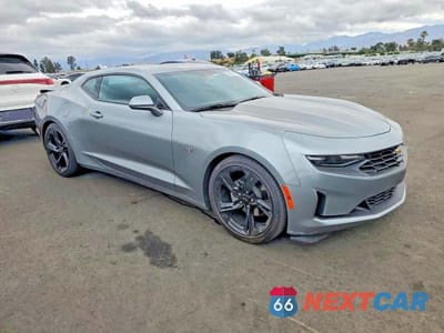 Czwarte zdjęcie samochodu z boku: 2024 CHEVROLET CAMARO LS VIN:1G1FB1RS0R0113175 - miniatura
