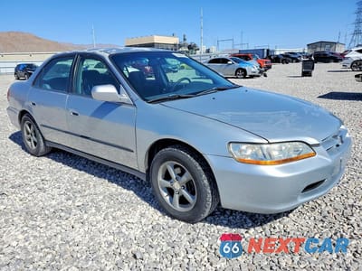 Czwarte zdjęcie samochodu z boku: 2000 HONDA ACCORD LX VIN:JHMCG5641YC034067 - miniatura