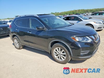 Czwarte zdjęcie samochodu z boku: 2018 NISSAN ROGUE SV VIN:JN8AT2MV2JW352934 - miniatura