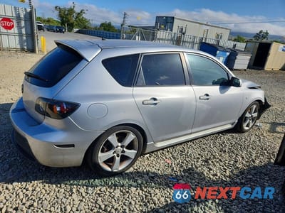 Trzecie zdjęcie samochodu z tyłu: 2005 MAZDA 3 HATCHBACK VIN:JM1BK343251281664 - miniatura