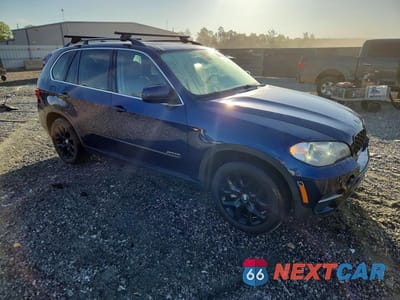 Czwarte zdjęcie samochodu z boku: 2013 BMW X5 VIN:5UXZV4C52D0B21076 - miniatura