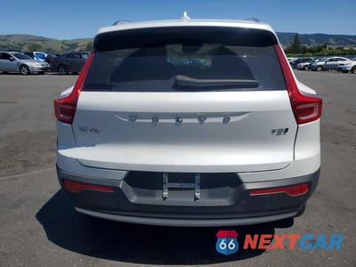 Zdjęcie 6 z 13 samochodu: 2021 VOLVO XC40 T5 INSCRIPTION VIN:YV4162UL2M2565618 - miniatura