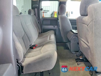 Zdjęcie 10 z 12 samochodu: 2005 CHEVROLET SILVERADO K1500 VIN:1GCEK19B55E287484 - miniatura
