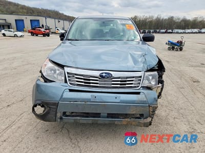 Piąte zdjęcie samochodu w środku: 2010 SUBARU FORESTER 2.5X VIN:JF2SH6AC8AH723676 - miniatura