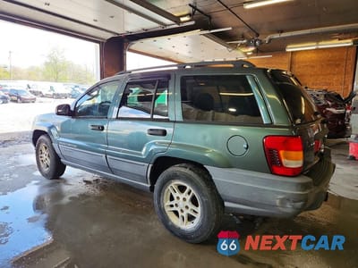 Drugie zdjęcie samochodu z przodu: 2002 JEEP GRAND CHEROKEE LAREDO VIN:1J4GW48SX2C232806 - miniatura