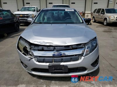 Piąte zdjęcie samochodu w środku: 2011 FORD FUSION S VIN:3FAHP0GA3BR337669 - miniatura