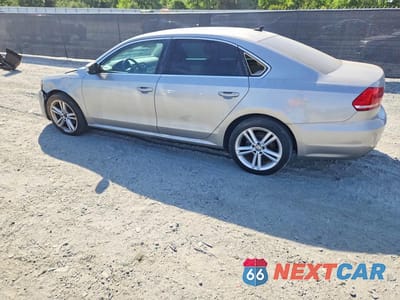 Drugie zdjęcie samochodu z przodu: 2014 VOLKSWAGEN PASSAT SE VIN:1VWBS7A34EC063917 - miniatura