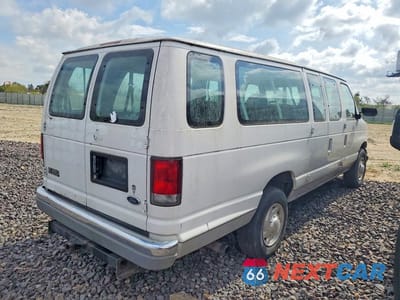 Trzecie zdjęcie samochodu z tyłu: 1999 FORD ECONOLINE E350 SUPER DUTY WAGON VIN:1FBSS31L3XHB46079 - miniatura