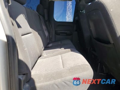 Zdjęcie 10 z 13 samochodu: 2011 CHEVROLET SILVERADO K1500 LT VIN:1GCRKSE38BZ278479 - miniatura