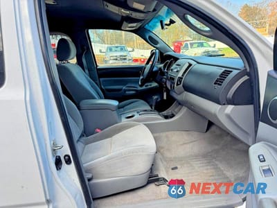 Zdjęcie 8 z 11 samochodu: 2008 TOYOTA TACOMA ACCESS CAB VIN:5TETX22N18Z508194 - miniatura