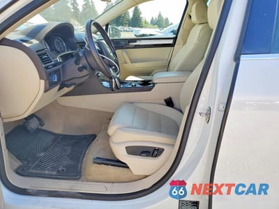 Zdjęcie 7 z 12 samochodu: 2015 VOLKSWAGEN TOUAREG V6 VIN:WVGEF9BP0FD006784 - miniatura