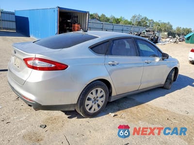 Trzecie zdjęcie samochodu z tyłu: 2013 FORD FUSION S VIN:3FA6P0G71DR268947 - miniatura