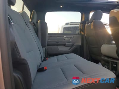 Zdjęcie 10 z 12 samochodu: 2021 RAM 1500 BIG HORN VIN:1C6SRFFT0MN657755 - miniatura